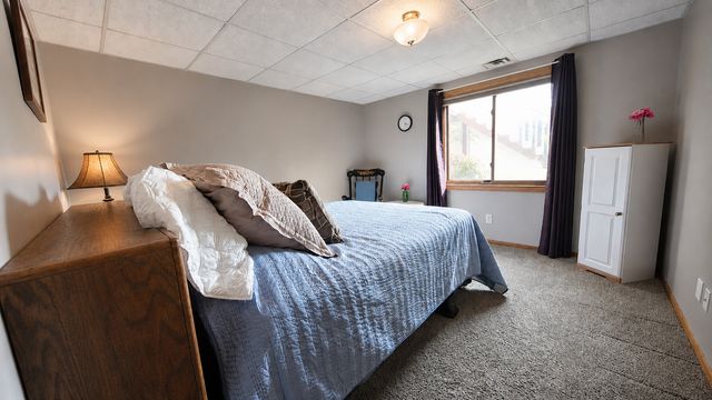 940 Douglas Court, Anoka, MN 55303