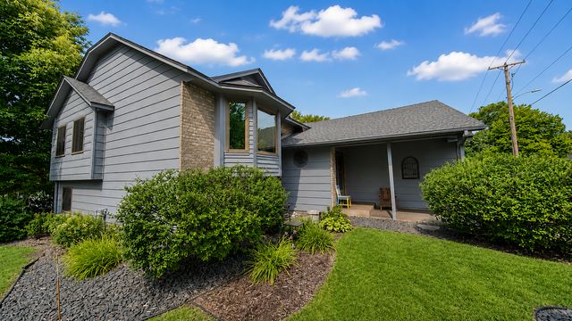 940 Douglas Court, Anoka, MN 55303