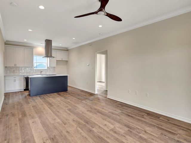 120 Jewel Drive, Crystal Beach, TX 77650