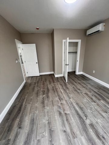 15 Quince Field 2, Boston, MA 02125