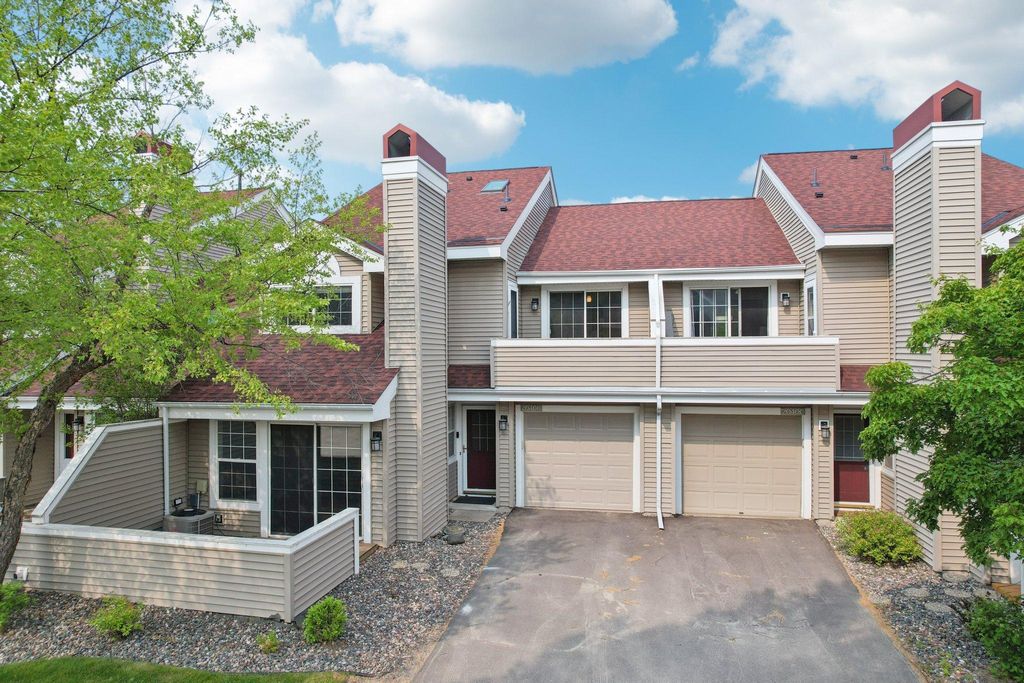 2040 Shenandoah Court B, Plymouth, MN 55447