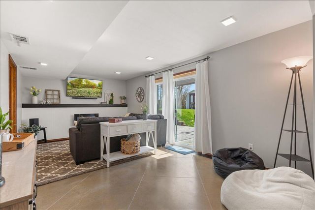 1707 Larkspur LANE, West Bend, WI 53090