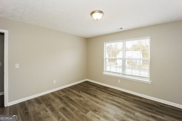 8308 Milam Loop, Fairburn, GA 30213