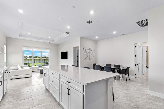 12325 Frontline Lane, Palm Beach Gardens, FL 33412