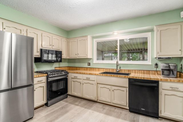 3036 Rainier Avenue, Columbus, OH 43231