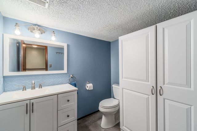 3036 Rainier Avenue, Columbus, OH 43231