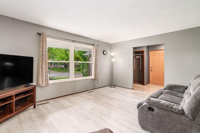 3036 Rainier Avenue, Columbus, OH 43231