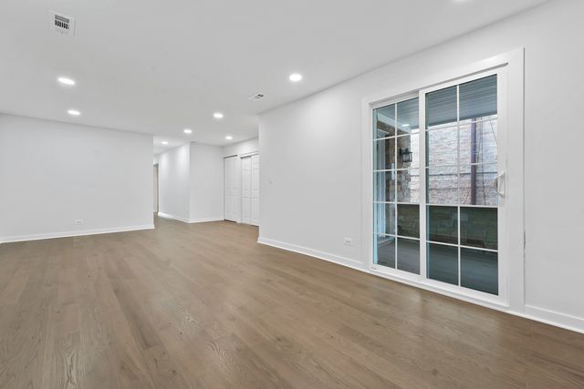 7234 N Hamilton Avenue, Chicago, IL 60645