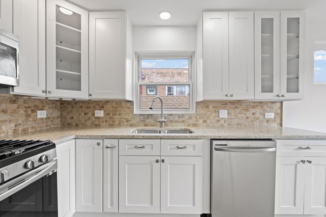 7234 N Hamilton Avenue, Chicago, IL 60645