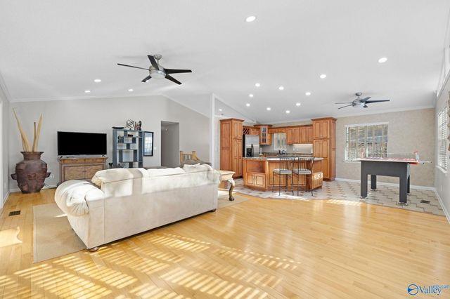 3608 Briarwood Lane, Guntersville, AL 35976