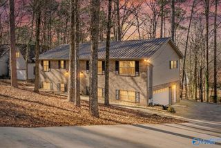 3608 Briarwood Lane, Guntersville, AL 35976