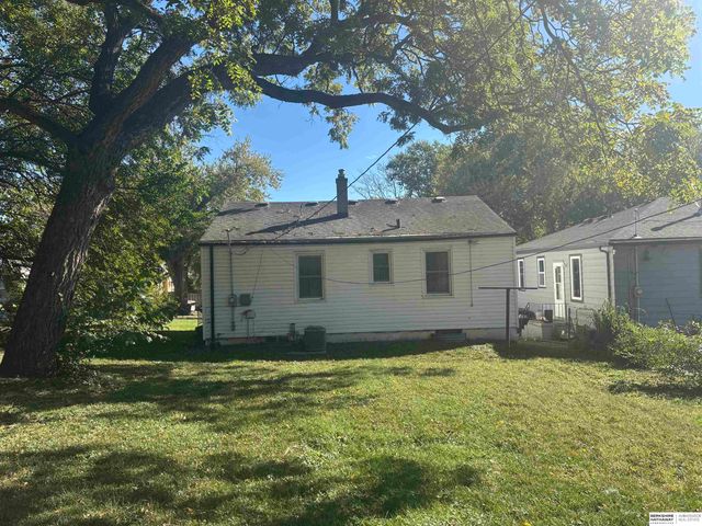 3342 N 41st Street, Omaha, NE 68111