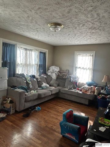 3342 N 41st Street, Omaha, NE 68111