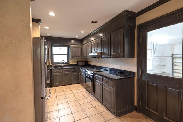 114 Post Office Ln., Pawleys Island, SC 29585