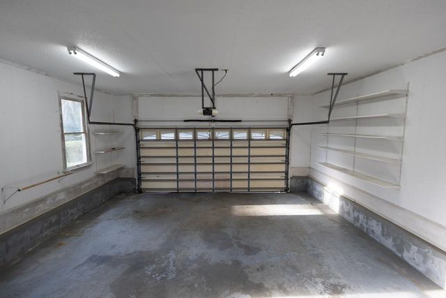 114 Post Office Ln., Pawleys Island, SC 29585