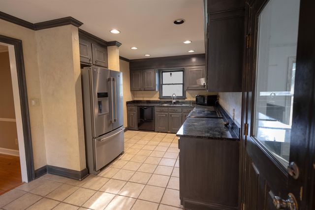 114 Post Office Ln., Pawleys Island, SC 29585