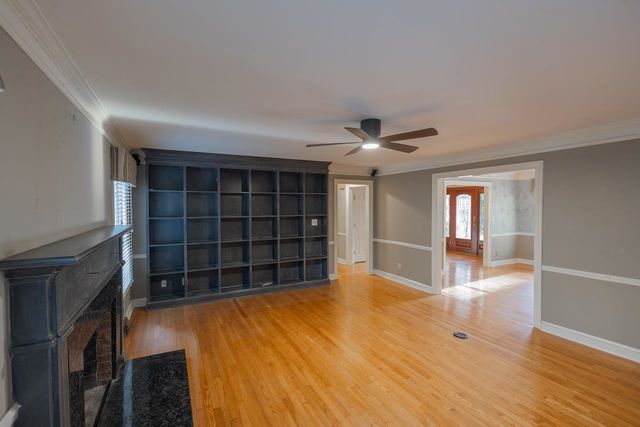 114 Post Office Ln., Pawleys Island, SC 29585
