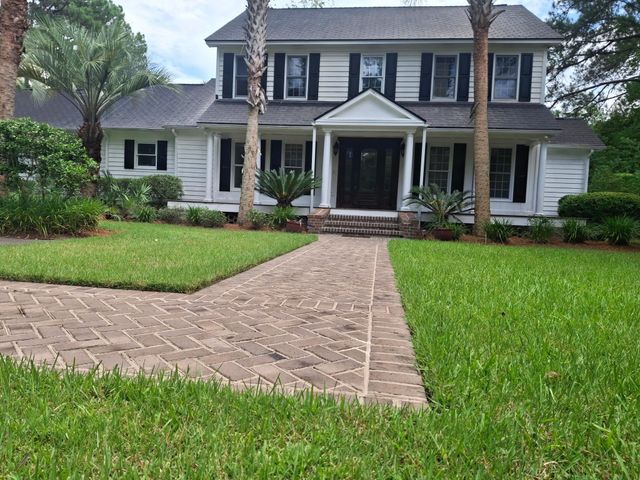 114 Post Office Ln., Pawleys Island, SC 29585