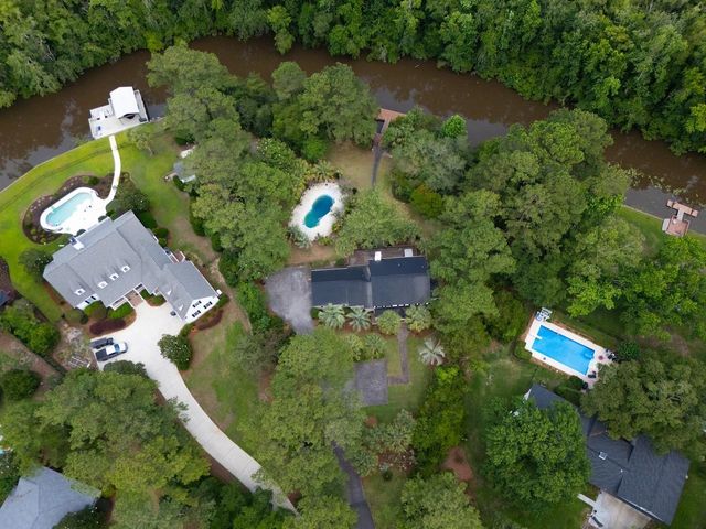 114 Post Office Ln., Pawleys Island, SC 29585