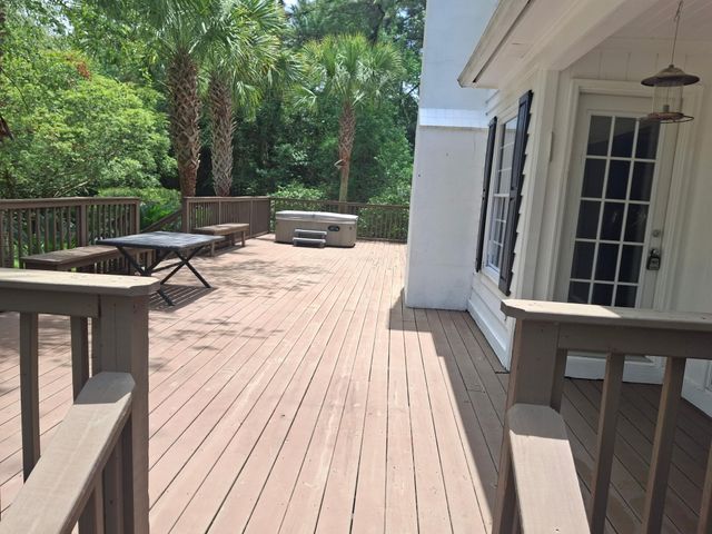 114 Post Office Ln., Pawleys Island, SC 29585