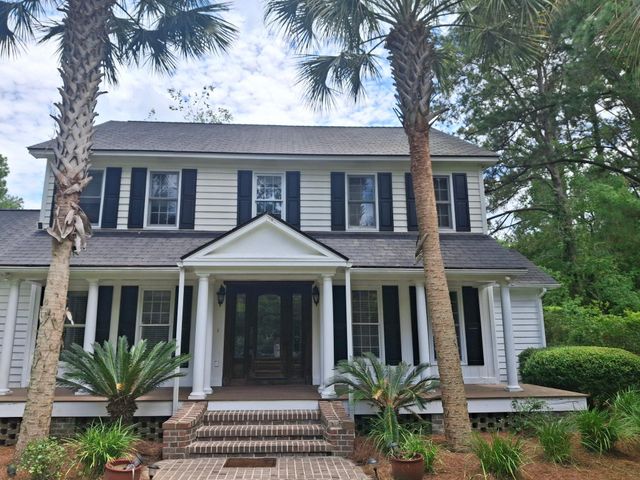 114 Post Office Ln., Pawleys Island, SC 29585
