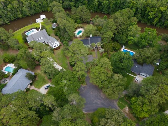 114 Post Office Ln., Pawleys Island, SC 29585