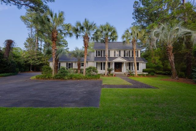 114 Post Office Ln., Pawleys Island, SC 29585