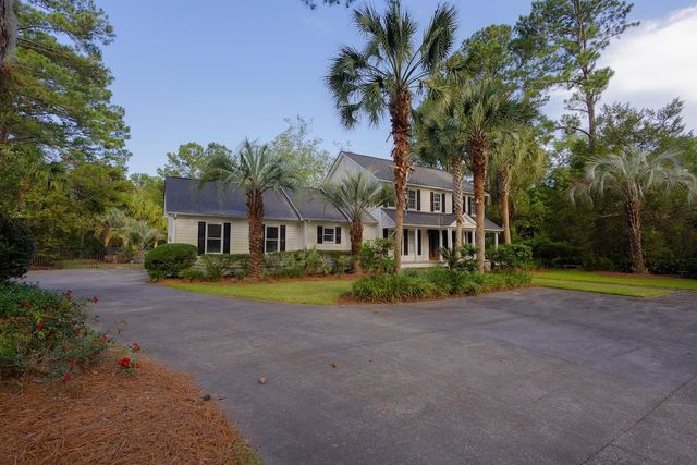 114 Post Office Ln., Pawleys Island, SC 29585
