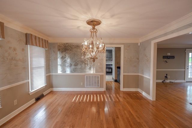 114 Post Office Ln., Pawleys Island, SC 29585