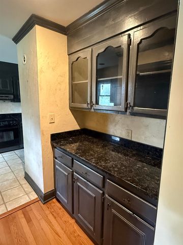 114 Post Office Ln., Pawleys Island, SC 29585