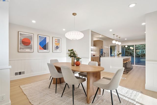 201 Amherst Ave, Kensington, CA 94708