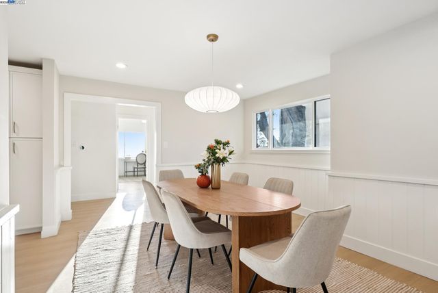 201 Amherst Ave, Kensington, CA 94708