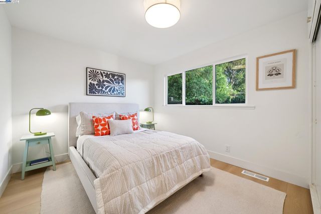 201 Amherst Ave, Kensington, CA 94708