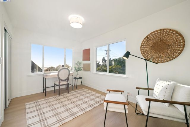 201 Amherst Ave, Kensington, CA 94708