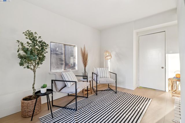 201 Amherst Ave, Kensington, CA 94708