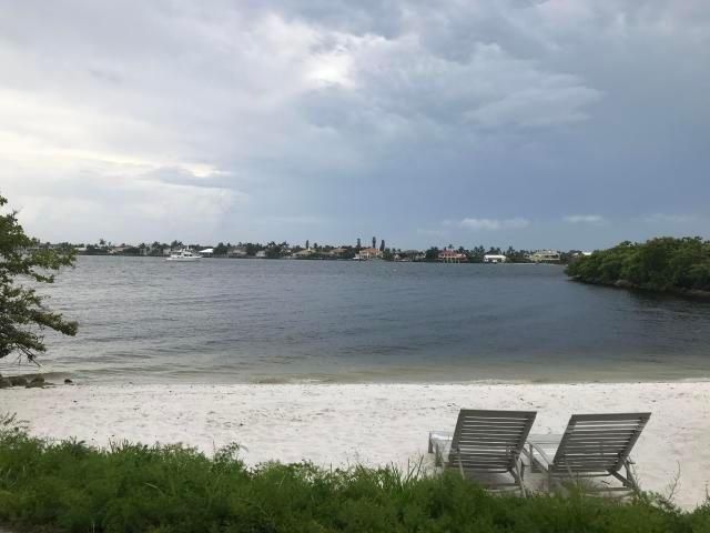 1000 Scotia Drive 205, Hypoluxo, FL 33462