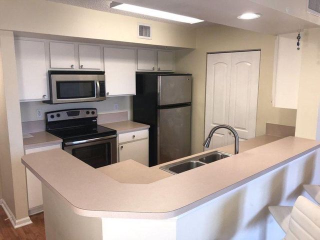 1000 Scotia Drive 205, Hypoluxo, FL 33462