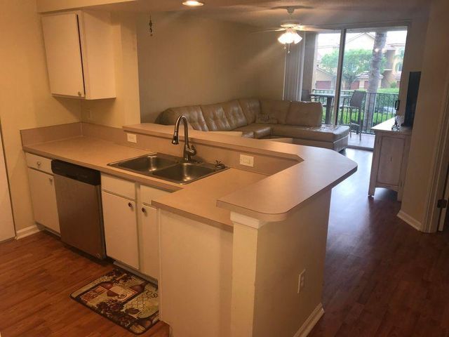 1000 Scotia Drive 205, Hypoluxo, FL 33462