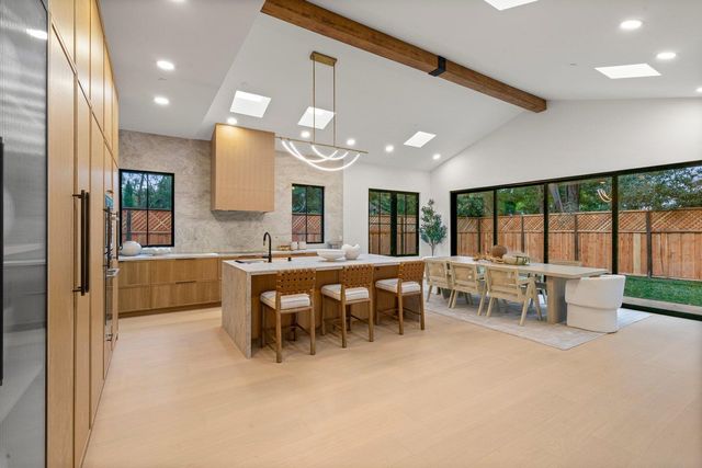 15 San Juan Avenue, Menlo Park, CA 94025