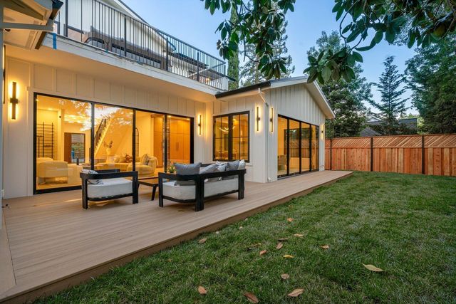 15 San Juan Avenue, Menlo Park, CA 94025