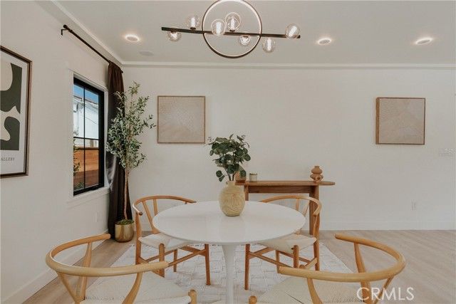 584 N Plymouth Boulevard, Los Angeles, CA 90004