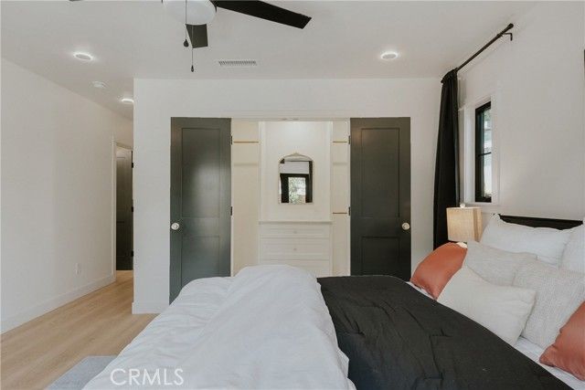 584 N Plymouth Boulevard, Los Angeles, CA 90004