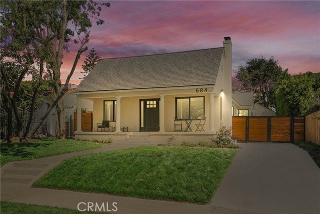 584 N Plymouth Boulevard, Los Angeles, CA 90004