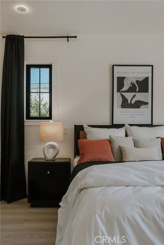 584 N Plymouth Boulevard, Los Angeles, CA 90004