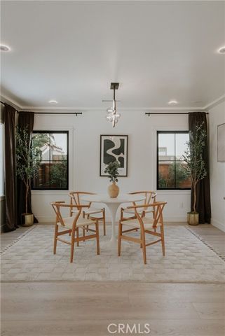 584 N Plymouth Boulevard, Los Angeles, CA 90004