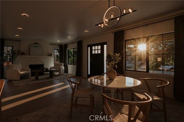 584 N Plymouth Boulevard, Los Angeles, CA 90004