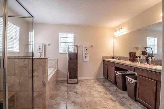 11322 HASCROFT FOREST COURT, Riverview, FL 33579