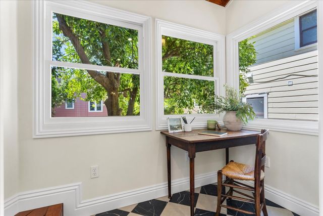 1704 N St, Sacramento, CA 95811