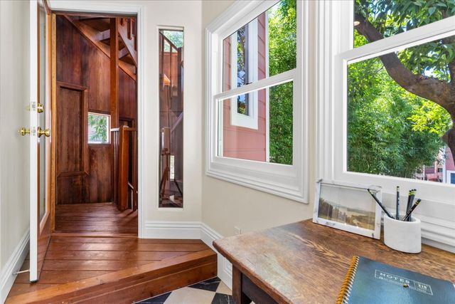 1704 N St, Sacramento, CA 95811
