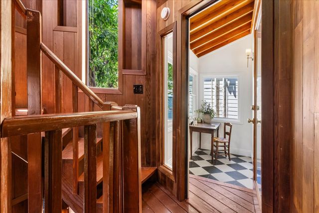 1704 N St, Sacramento, CA 95811